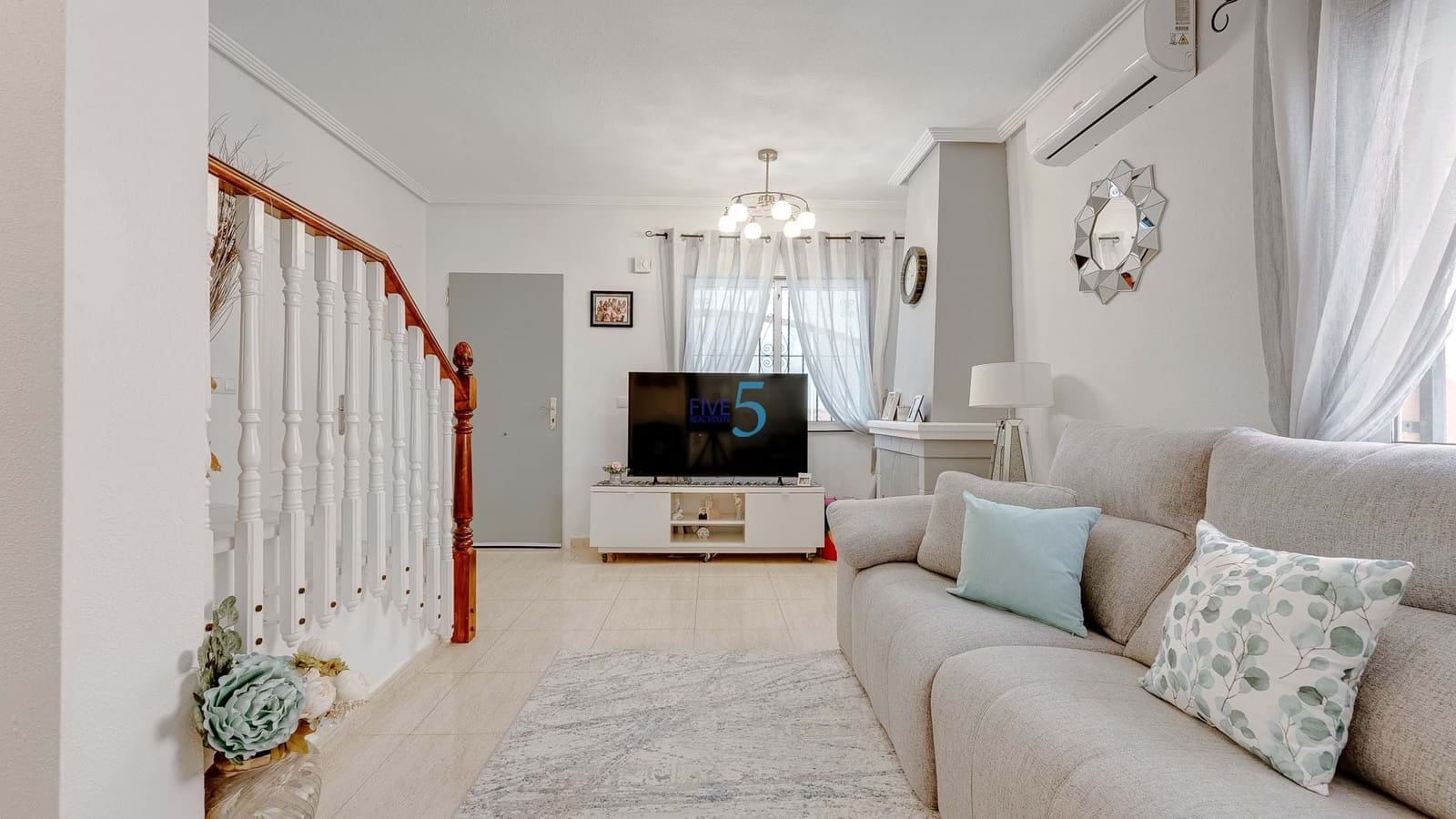 3 slaapkamer Villa te koop in Los Balcones met zwembad garage - € 260.000 (Ref: 9490960)