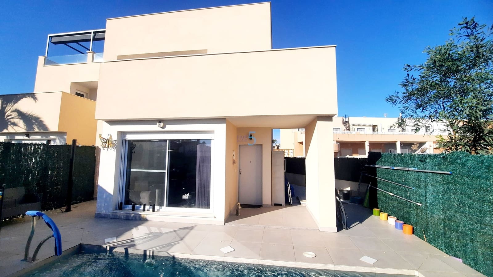 2 bedroom Semi-detached Villa for sale in Los Urrutias with pool - € 365,000 (Ref: 9492714)