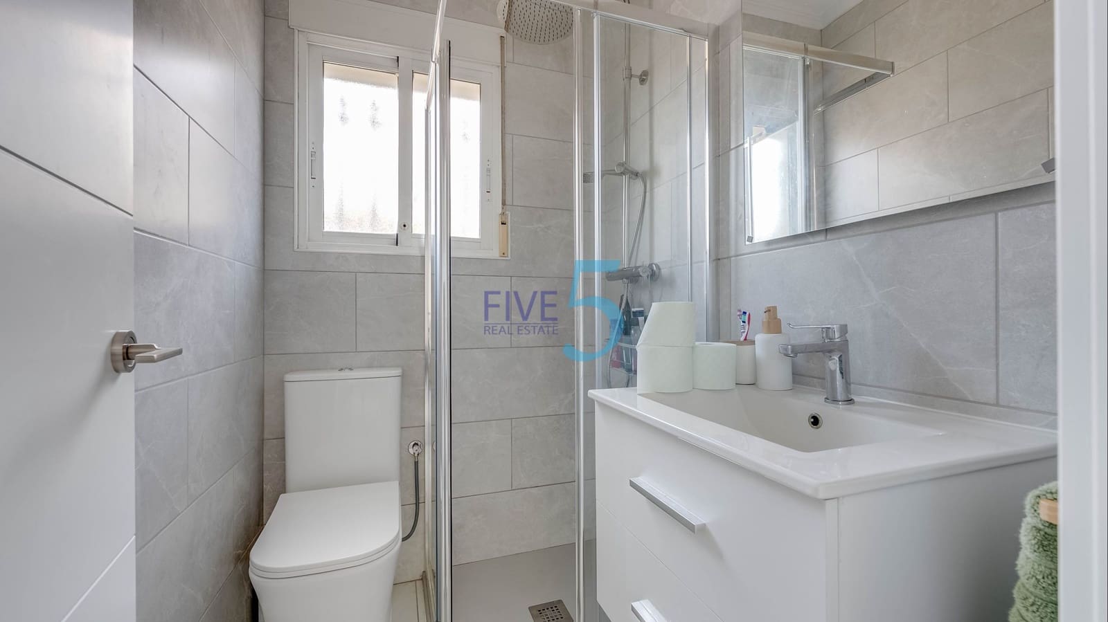 3 bedroom Villa for sale in Playa Flamenca with pool garage - € 370,000 (Ref: 9495591)