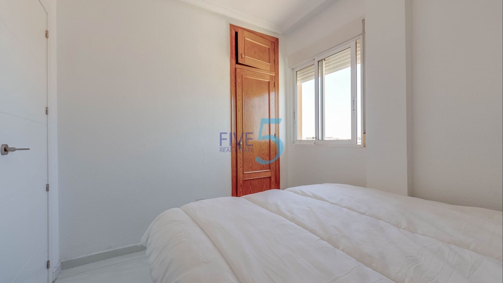 3 bedroom Villa for sale in Playa Flamenca with pool garage - € 370,000 (Ref: 9495591)