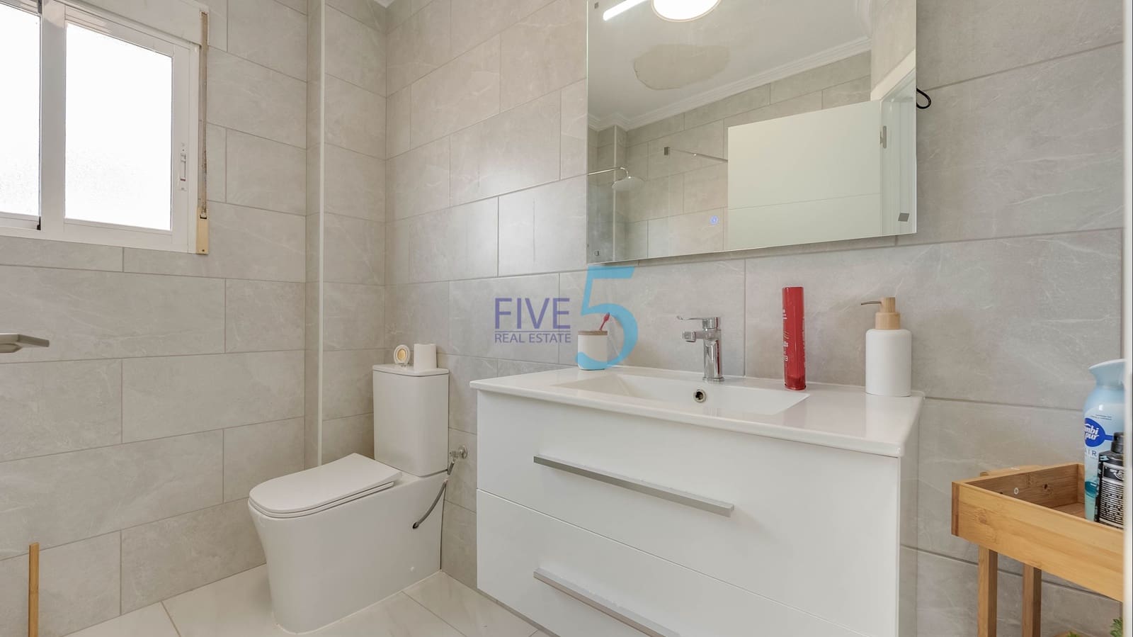 3 bedroom Villa for sale in Playa Flamenca with pool garage - € 370,000 (Ref: 9495591)