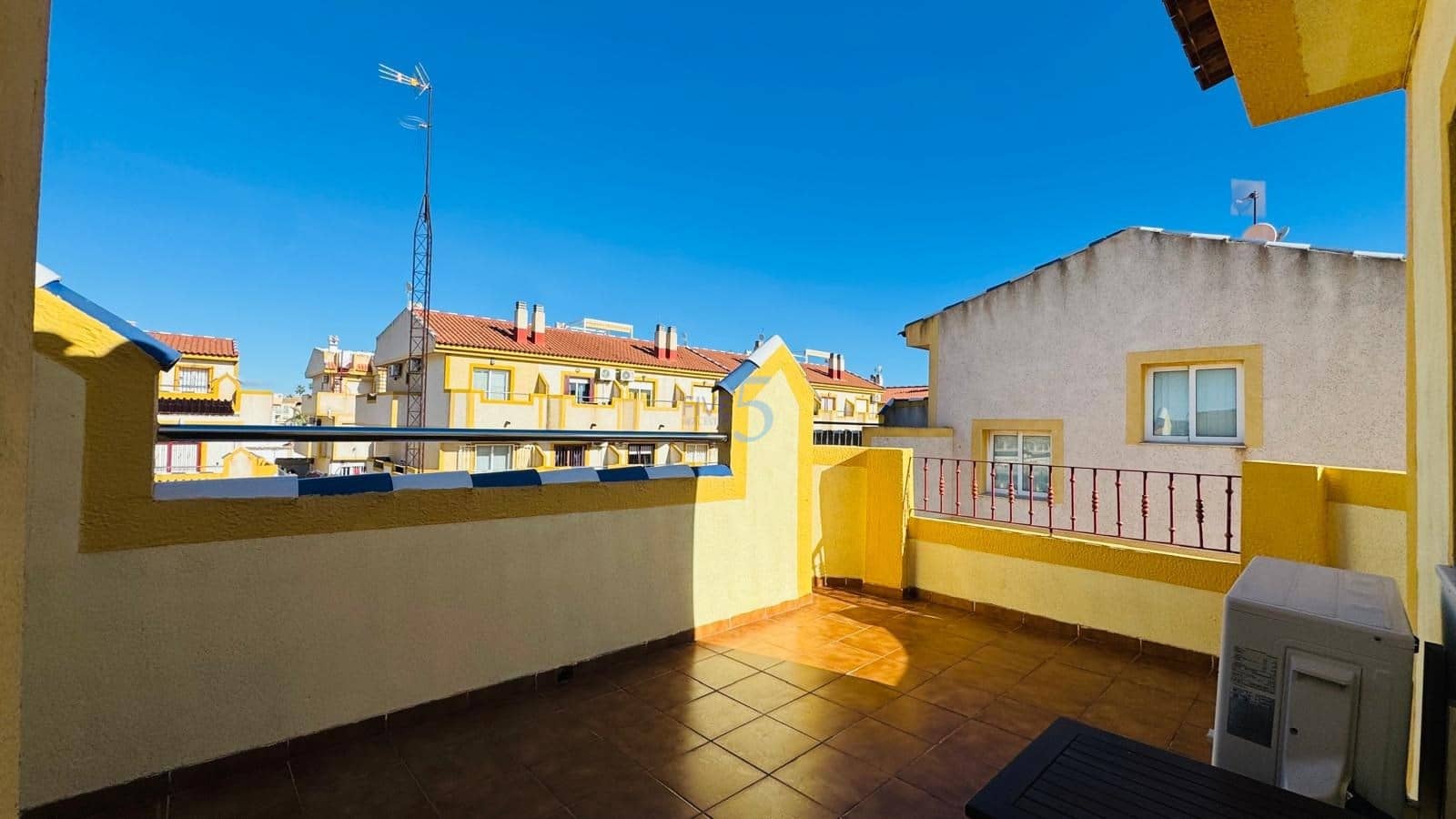 Casa de 3 habitaciones en La Florida en venta - 185.000 € (Ref: 9496499)