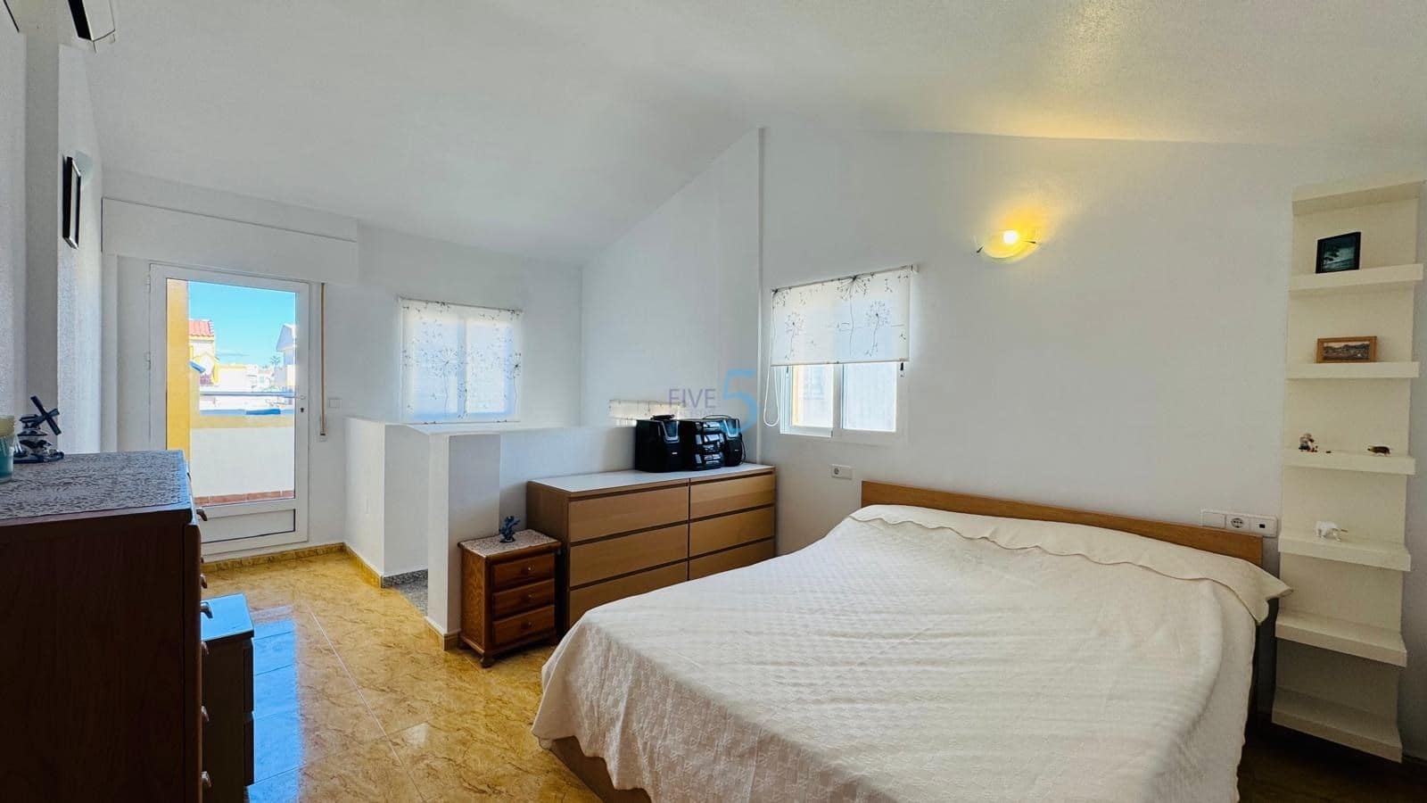 Casa de 3 habitaciones en La Florida en venta - 185.000 € (Ref: 9496499)