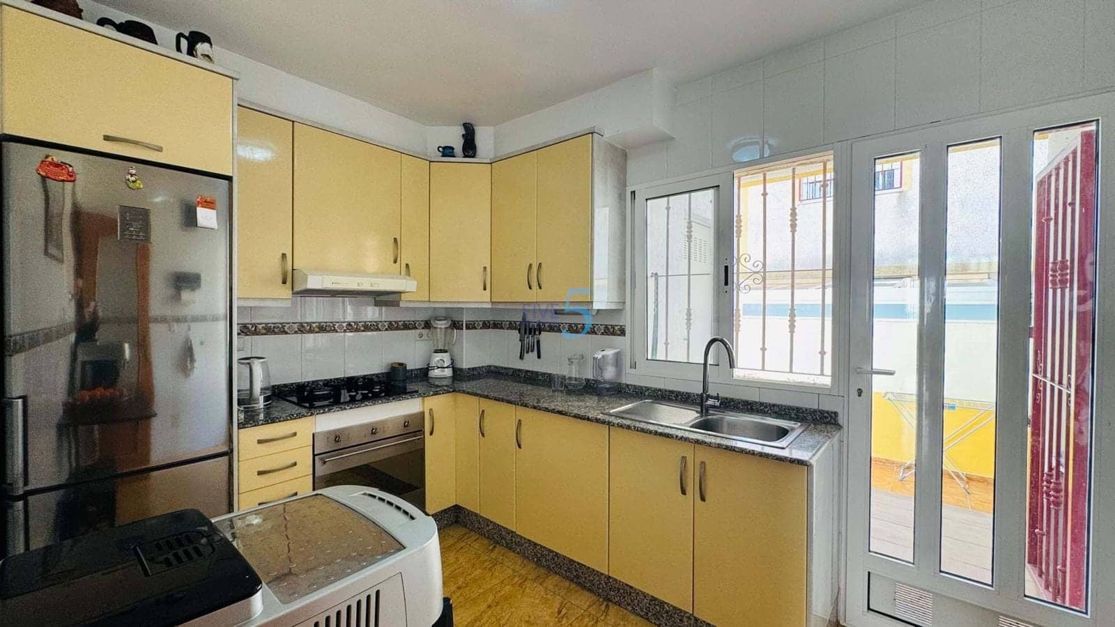 Casa de 3 habitaciones en La Florida en venta - 185.000 € (Ref: 9496499)