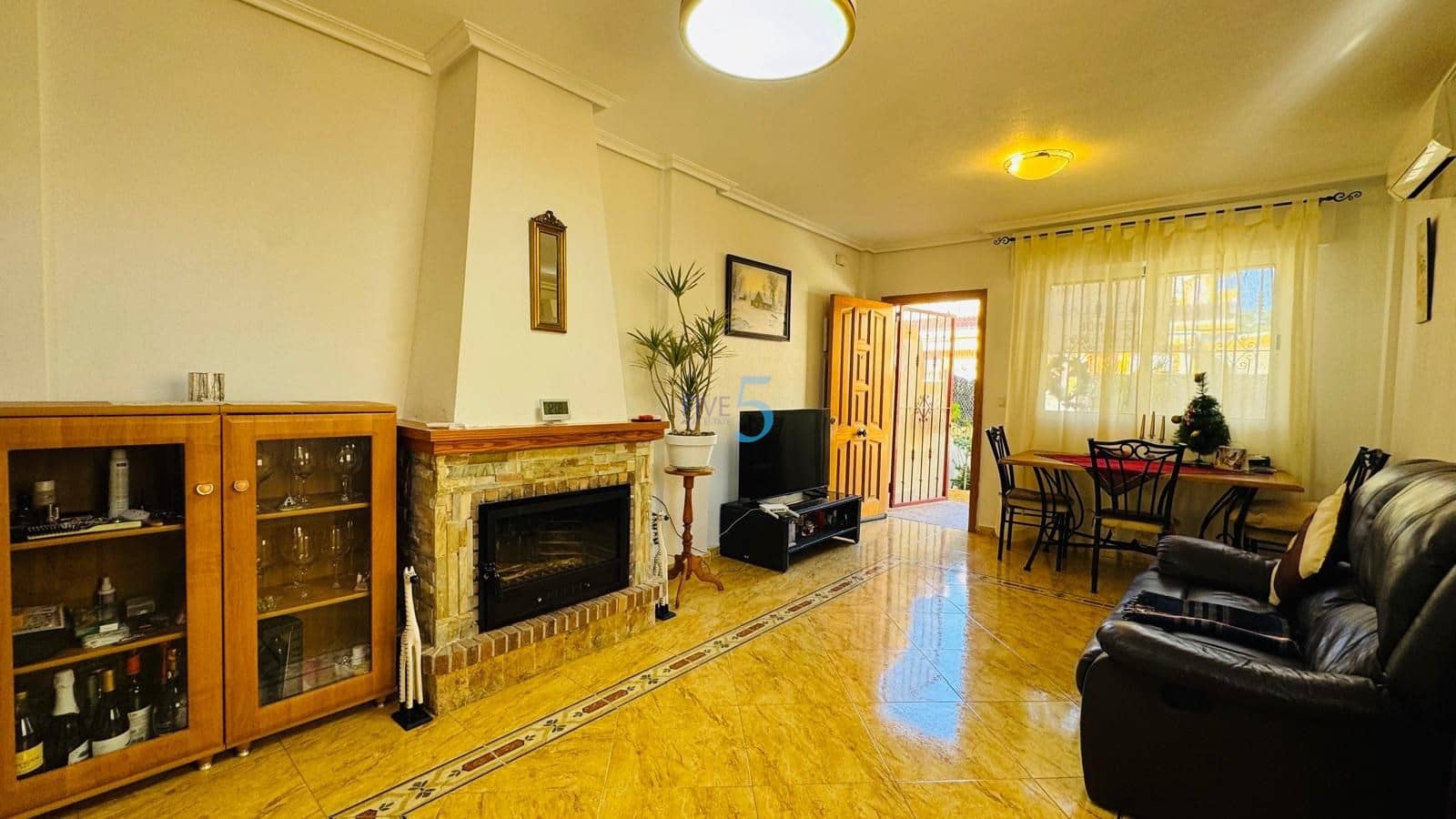 Casa de 3 habitaciones en La Florida en venta - 185.000 € (Ref: 9496499)