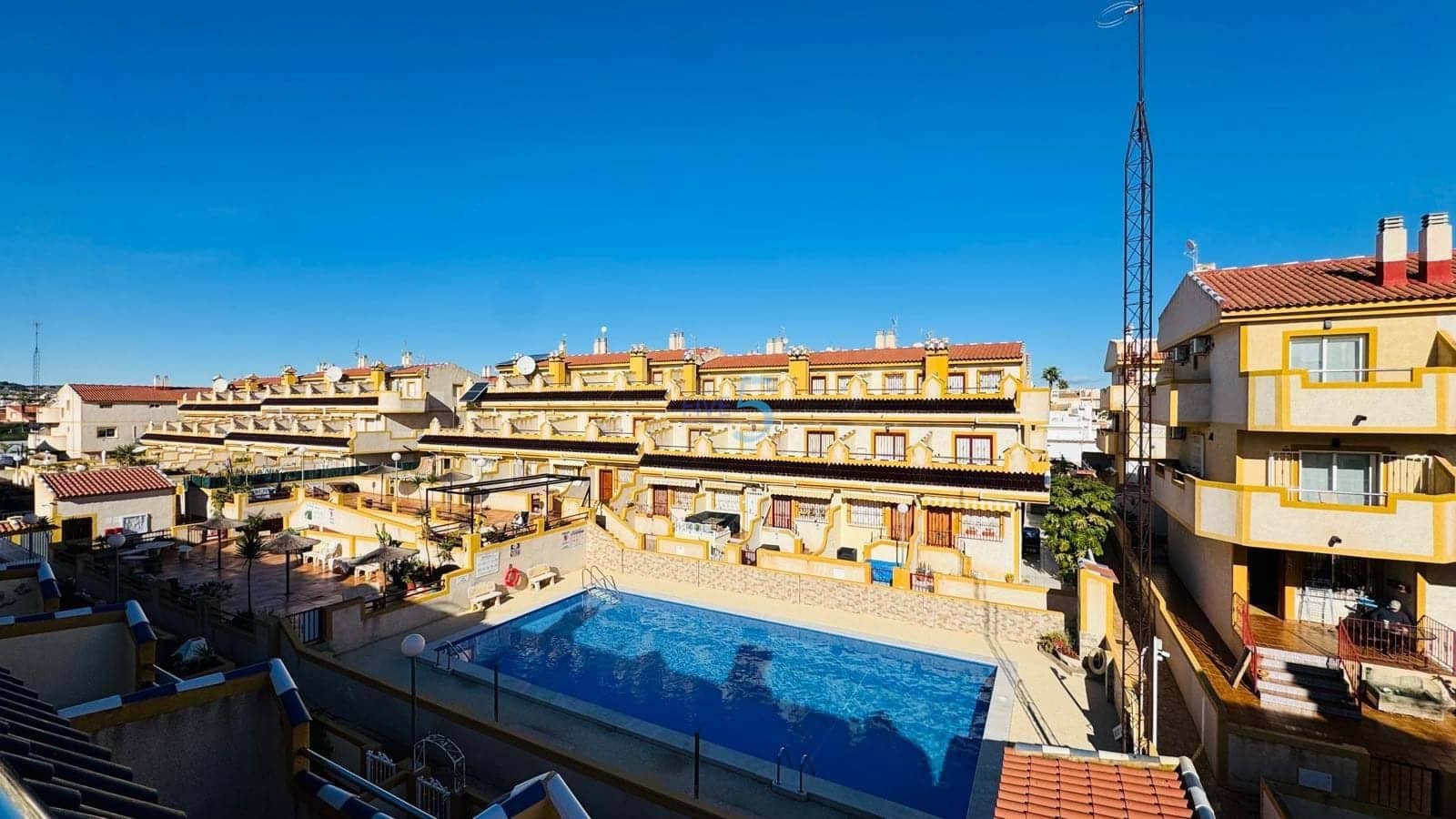 Casa de 3 habitaciones en La Florida en venta - 185.000 € (Ref: 9496499)