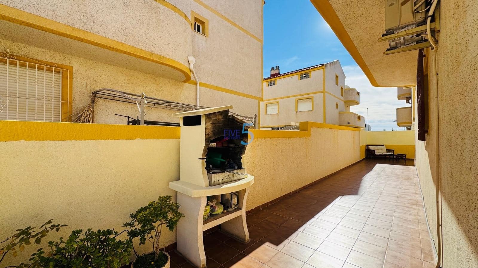 Casa de 3 habitaciones en La Florida en venta - 185.000 € (Ref: 9496499)