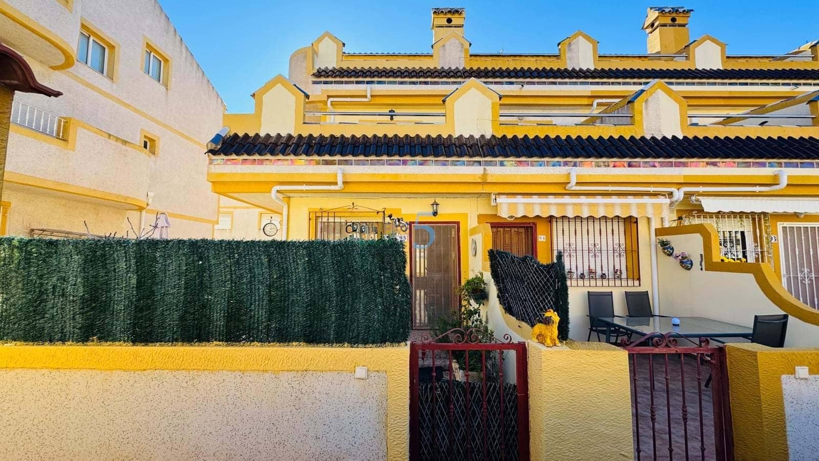 Casa de 3 habitaciones en La Florida en venta - 185.000 € (Ref: 9496499)