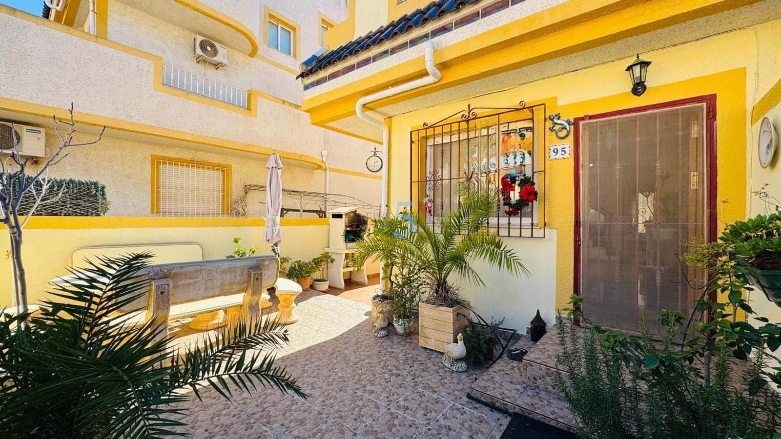 Casa de 3 habitaciones en La Florida en venta - 185.000 € (Ref: 9496499)