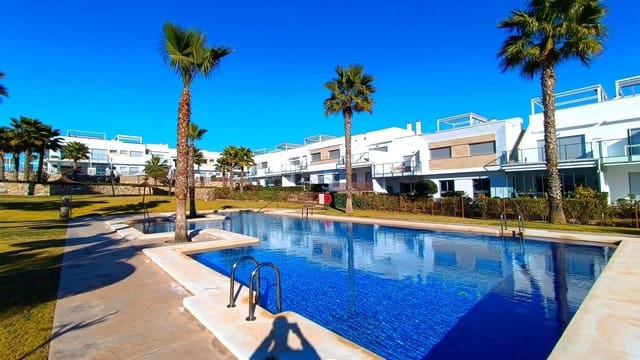 Apartamento de 2 habitaciones en Vistabella, Orihuela en venta con piscina garaje - 295.000 € (Ref: 9497806)