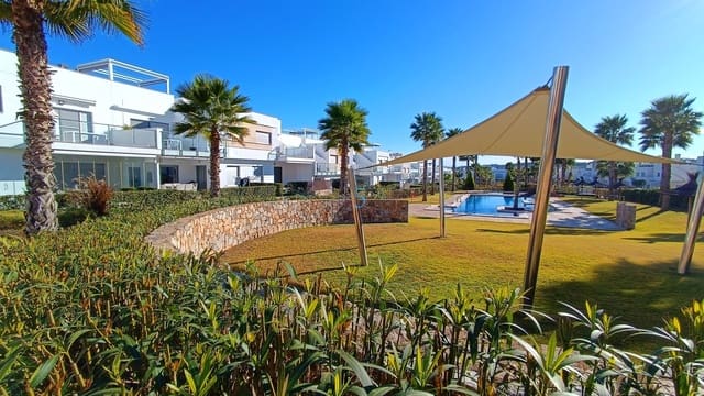 Apartamento de 2 habitaciones en Vistabella, Orihuela en venta con piscina garaje - 295.000 € (Ref: 9497806)