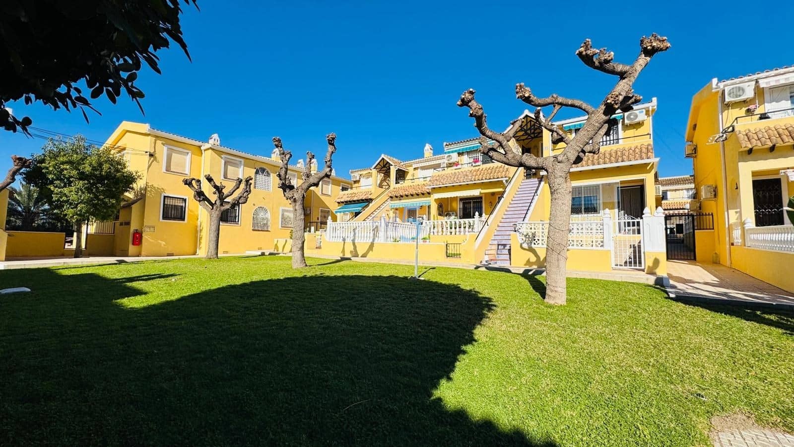 1 soveværelse Lejlighed til salg i Villamartin med swimmingpool - € 119.900 (Ref: 9497939)