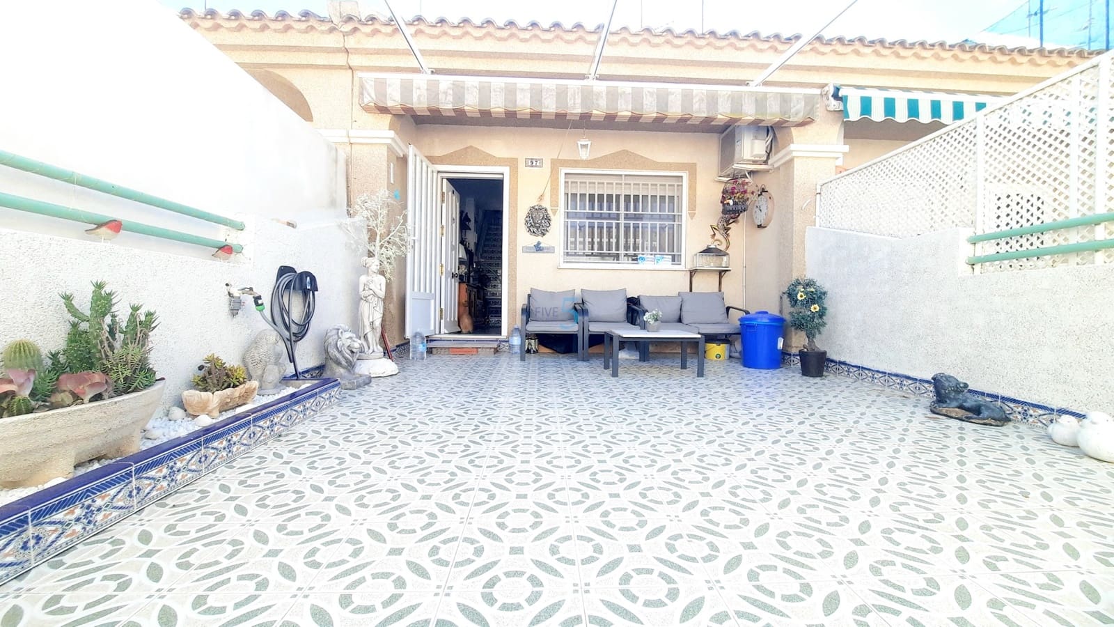 3 bedroom Townhouse for sale in Los Alcazares - € 150,000 (Ref: 9497940)