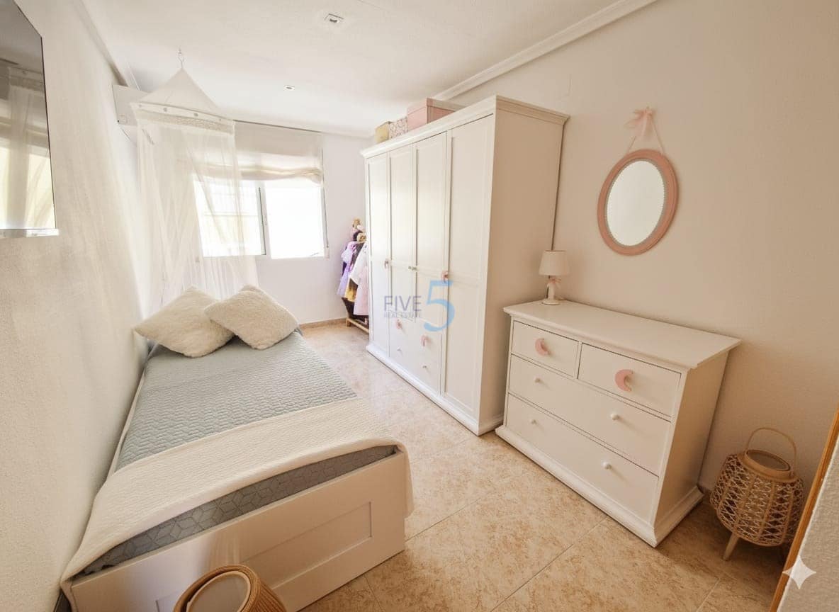 3 chambre Villa/Maison à vendre à Playa Flamenca avec piscine garage - 289 000 € (Ref: 9500497)