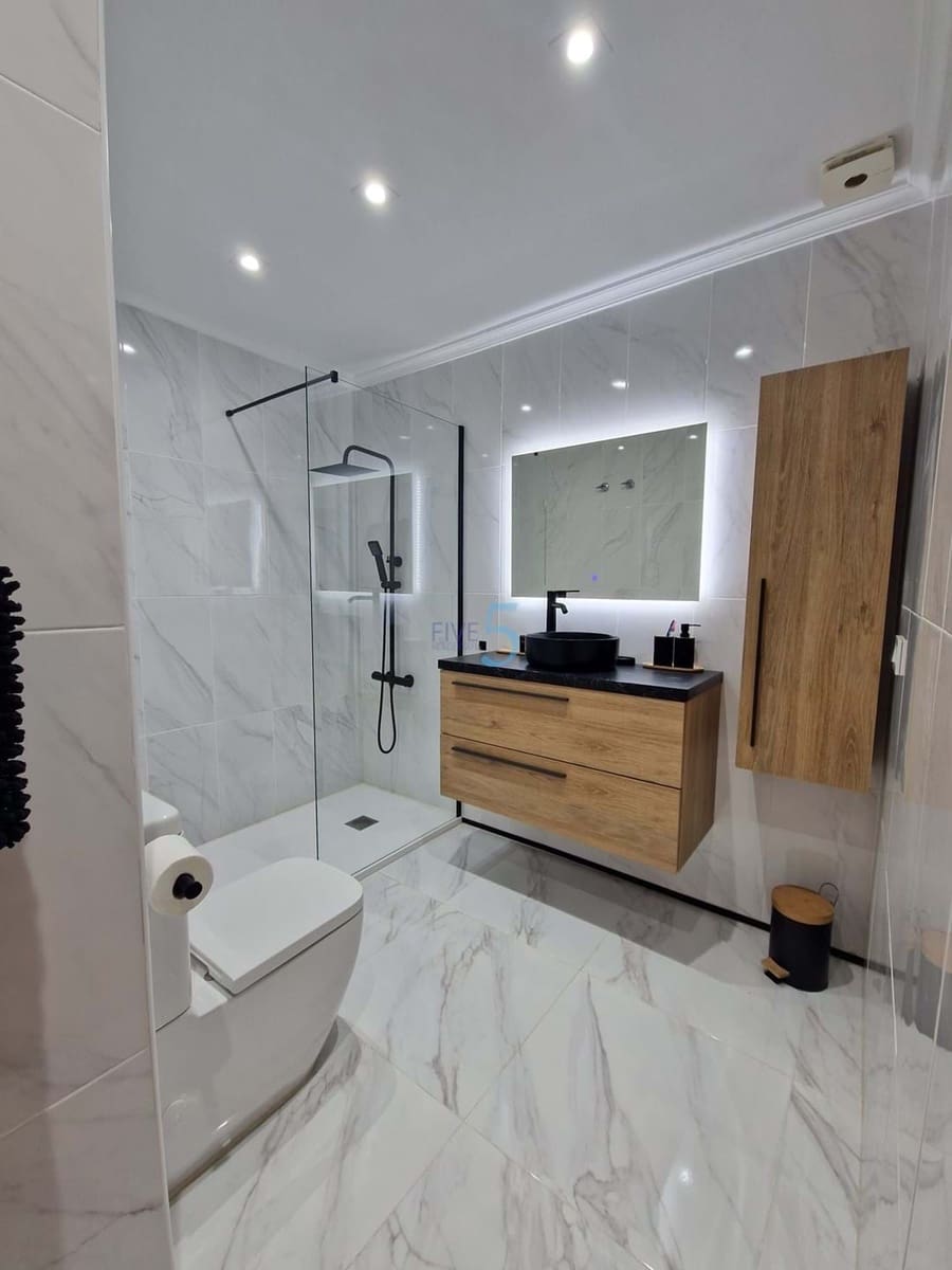 3 chambre Villa/Maison à vendre à Playa Flamenca avec piscine garage - 289 000 € (Ref: 9500497)