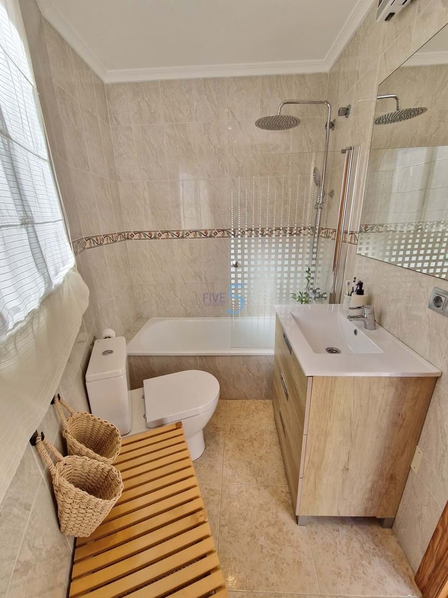 3 chambre Villa/Maison à vendre à Playa Flamenca avec piscine garage - 289 000 € (Ref: 9500497)