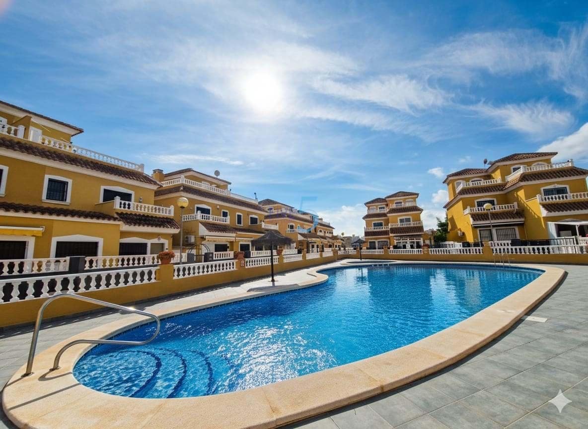 3 chambre Villa/Maison à vendre à Playa Flamenca avec piscine garage - 289 000 € (Ref: 9500497)