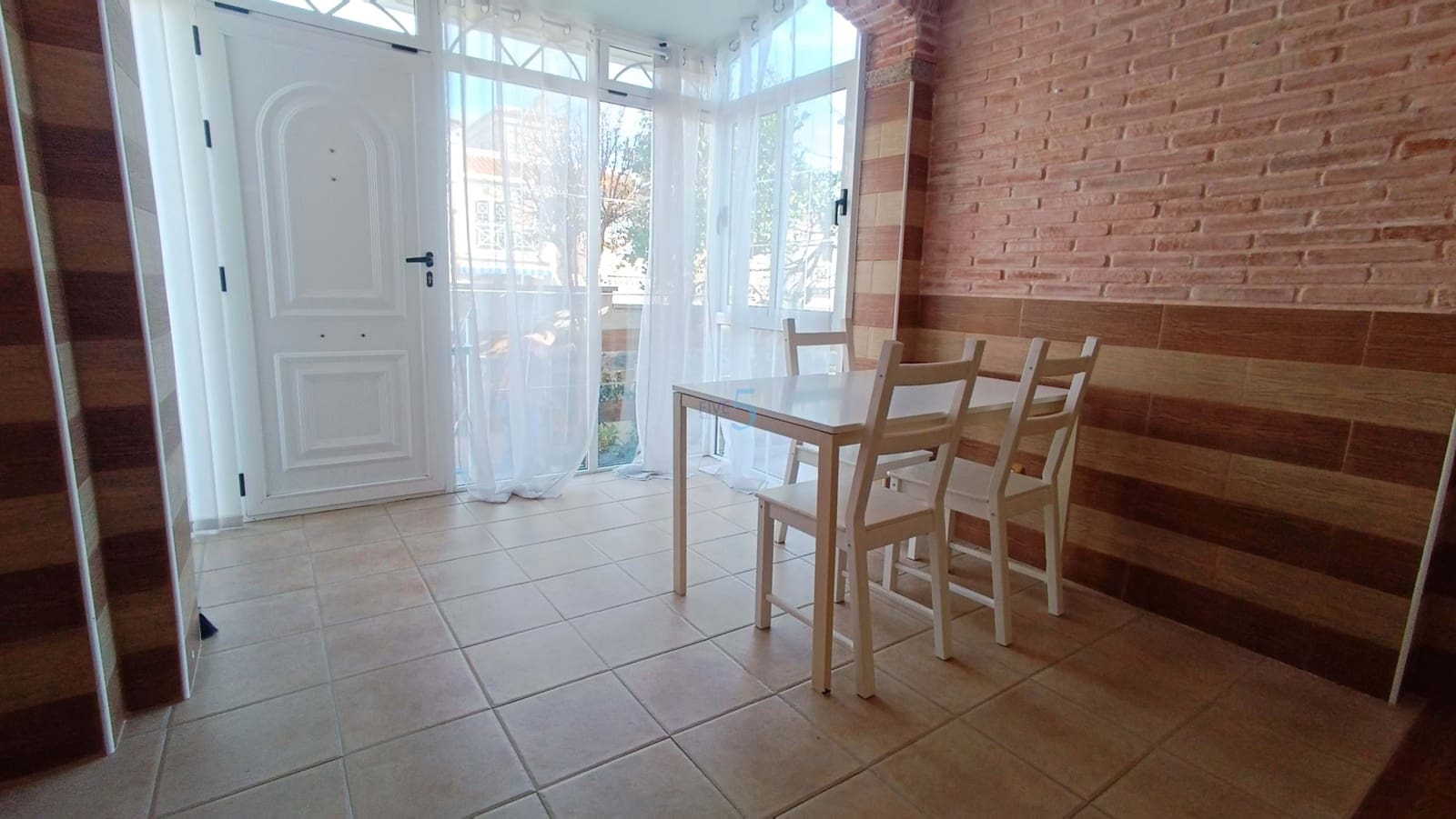 2 sovrum Lägenhet till salu i Torrevieja med pool garage - 196 000 € (Ref: 9500657)