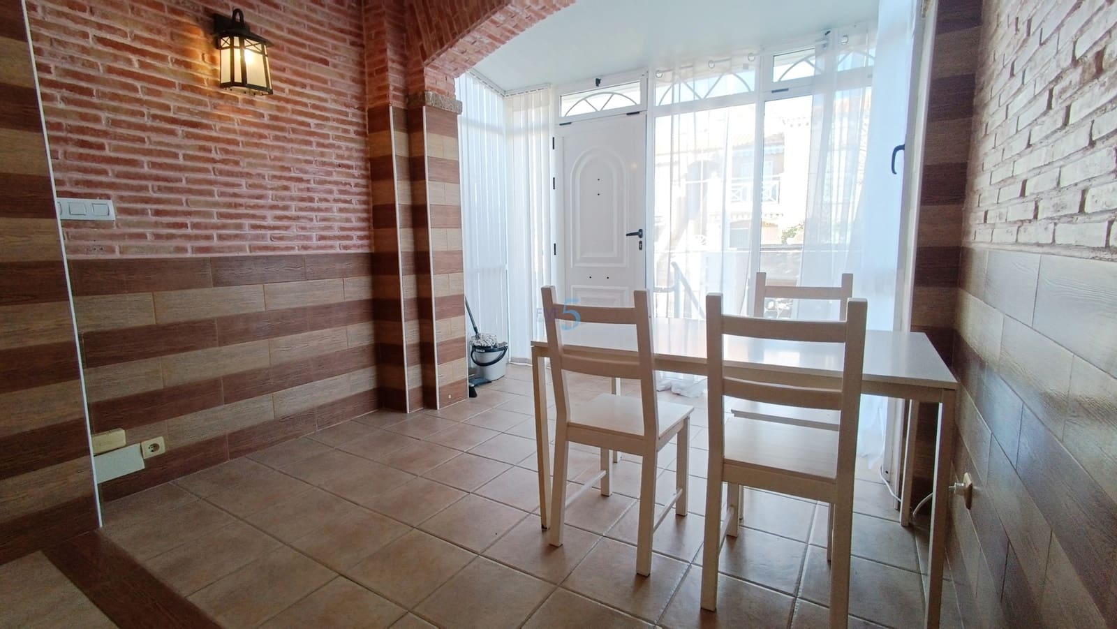 2 sovrum Lägenhet till salu i Torrevieja med pool garage - 196 000 € (Ref: 9500657)