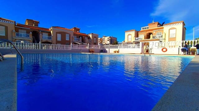 2 sovrum Lägenhet till salu i Torrevieja med pool garage - 196 000 € (Ref: 9500657)