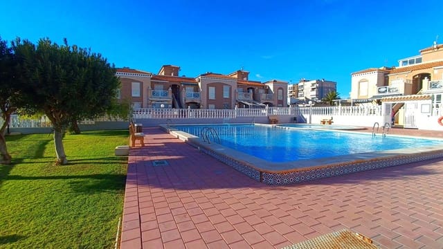 2 sovrum Lägenhet till salu i Torrevieja med pool garage - 196 000 € (Ref: 9500657)