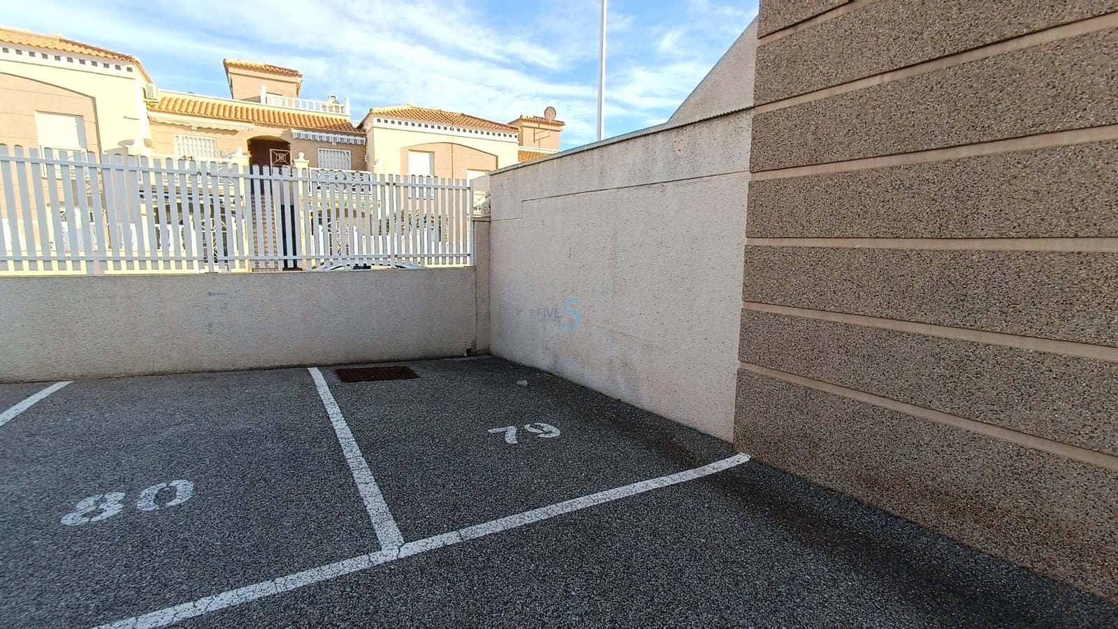 2 sovrum Lägenhet till salu i Torrevieja med pool garage - 196 000 € (Ref: 9500657)