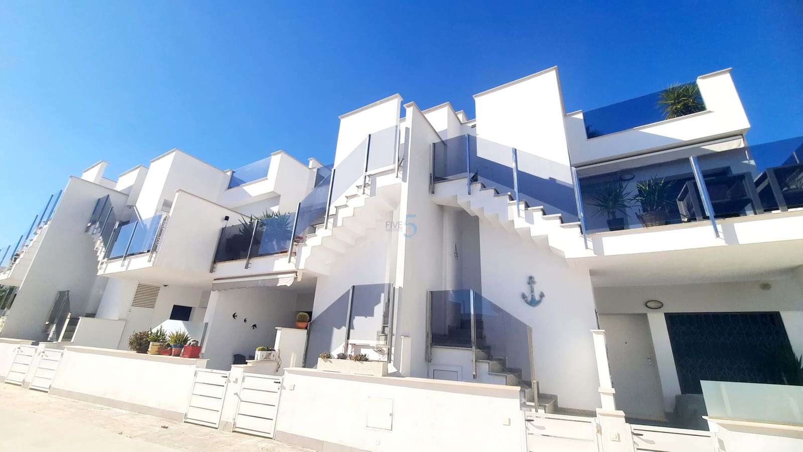 2 bedroom Apartment for sale in Torre de la Horadada with pool garage - € 265,000 (Ref: 9500955)