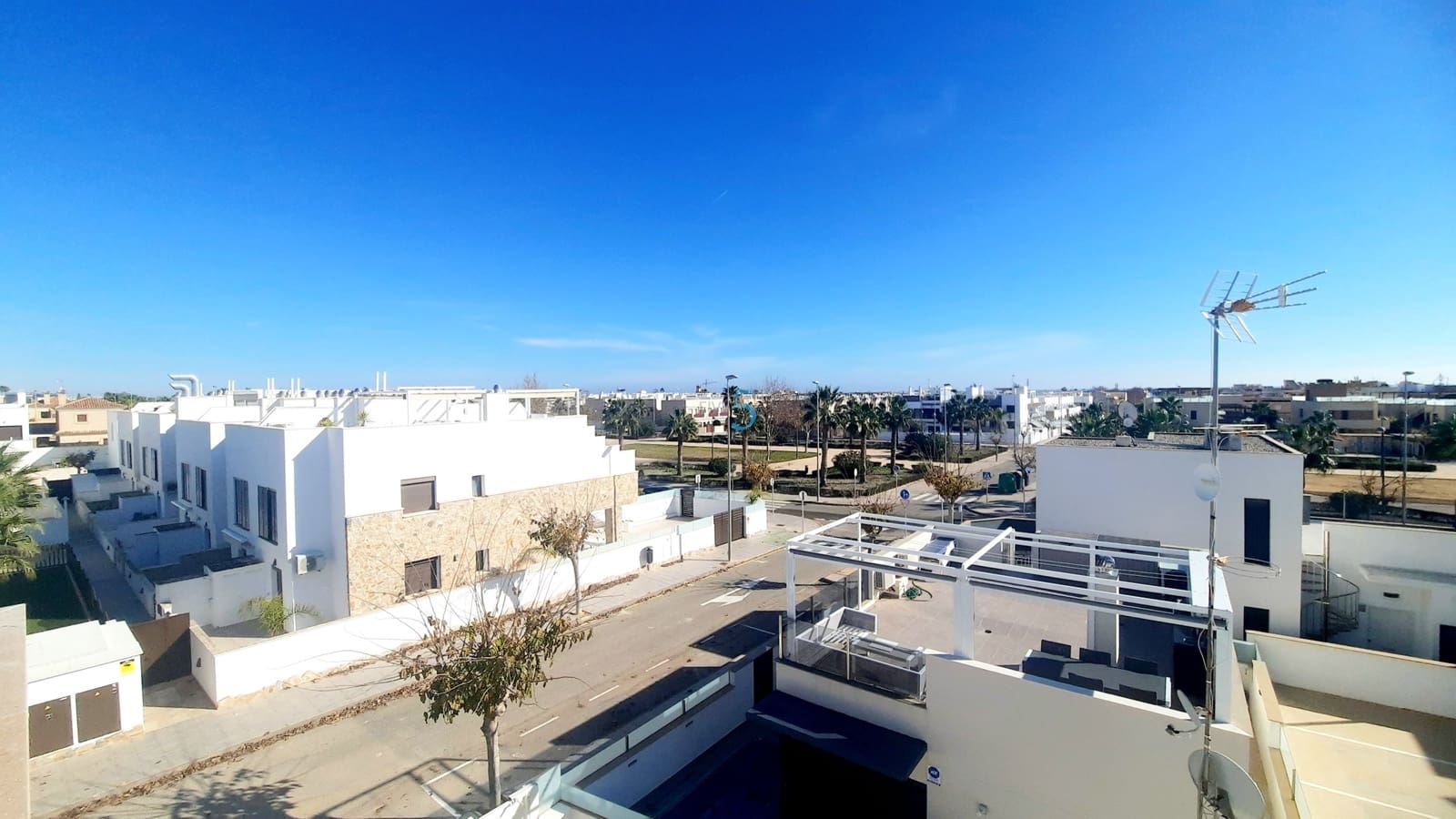 2 bedroom Apartment for sale in Torre de la Horadada with pool garage - € 265,000 (Ref: 9500955)