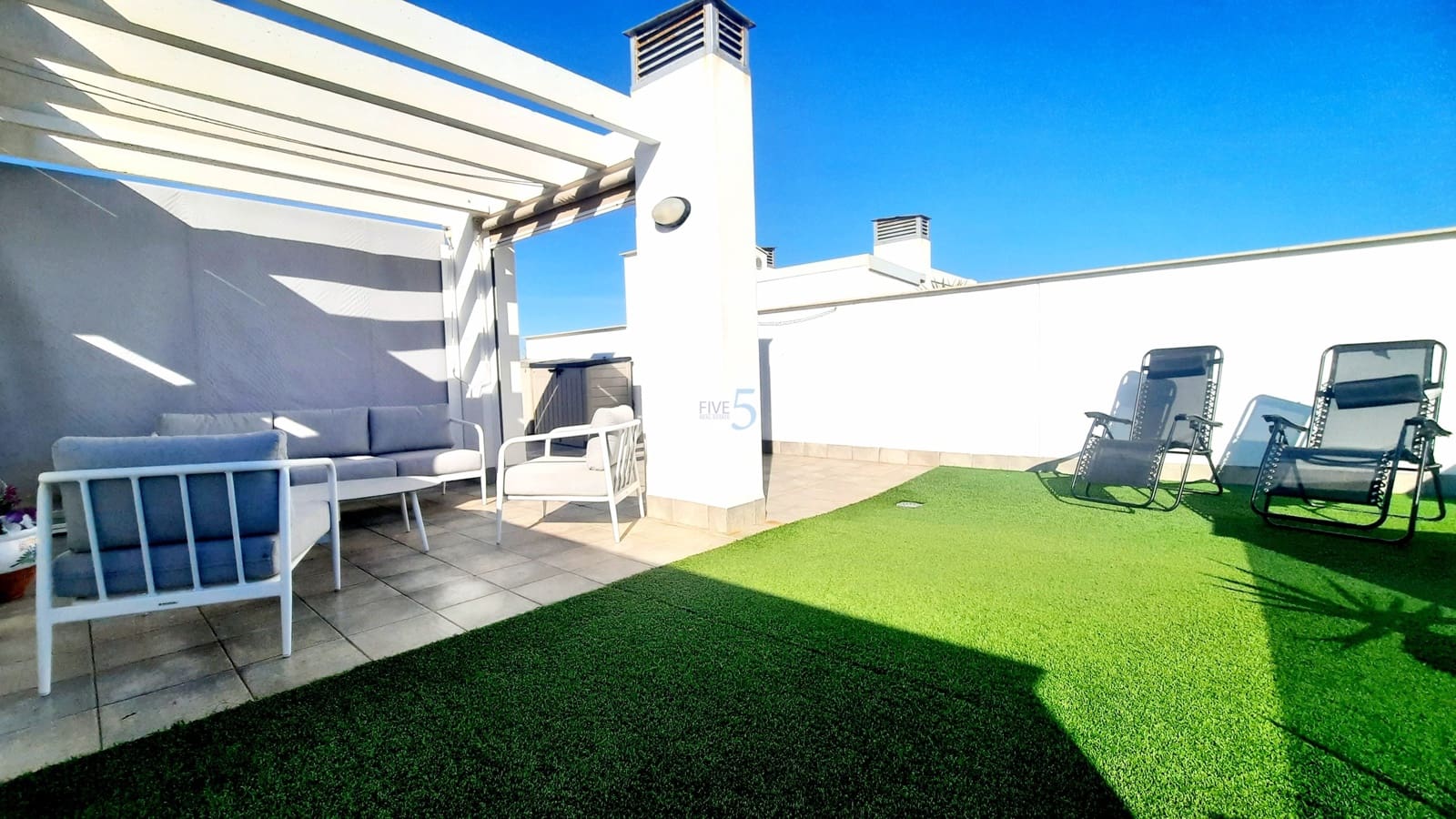 2 bedroom Apartment for sale in Torre de la Horadada with pool garage - € 265,000 (Ref: 9500955)