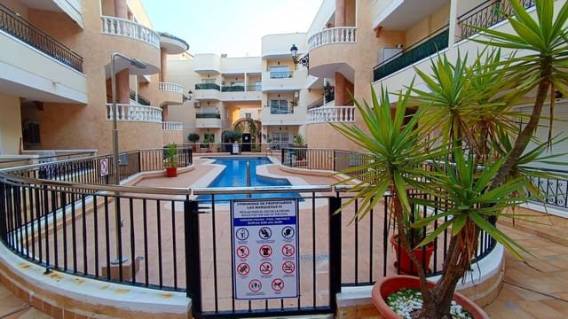 3 chambre Appartement à vendre à Jacarilla avec piscine garage - 135 000 € (Ref: 9503688)