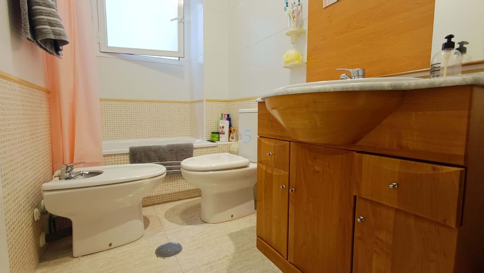 2 makuuhuone Huoneisto myytävänä paikassa Almoradi mukana uima-altaan - 95 000 € (Ref: 9504699)