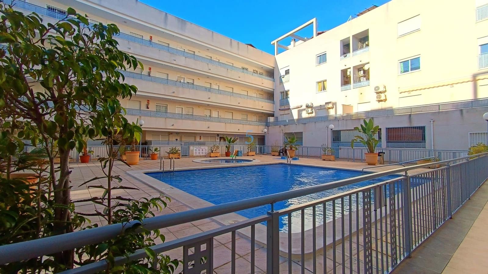 2 makuuhuone Huoneisto myytävänä paikassa Almoradi mukana uima-altaan - 95 000 € (Ref: 9504699)