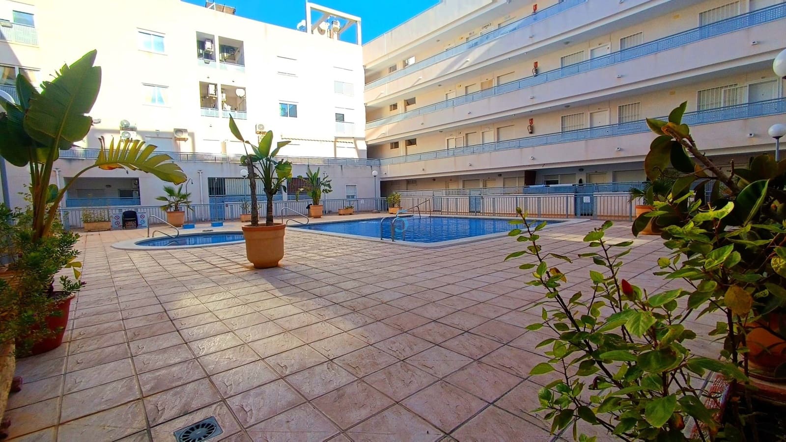 2 makuuhuone Huoneisto myytävänä paikassa Almoradi mukana uima-altaan - 95 000 € (Ref: 9504699)