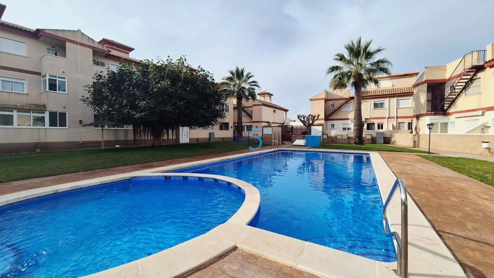 2 makuuhuone Huoneisto myytävänä paikassa San Pedro del Pinatar mukana uima-altaan 
autotalli - 135 000 € (Ref: 9508053)