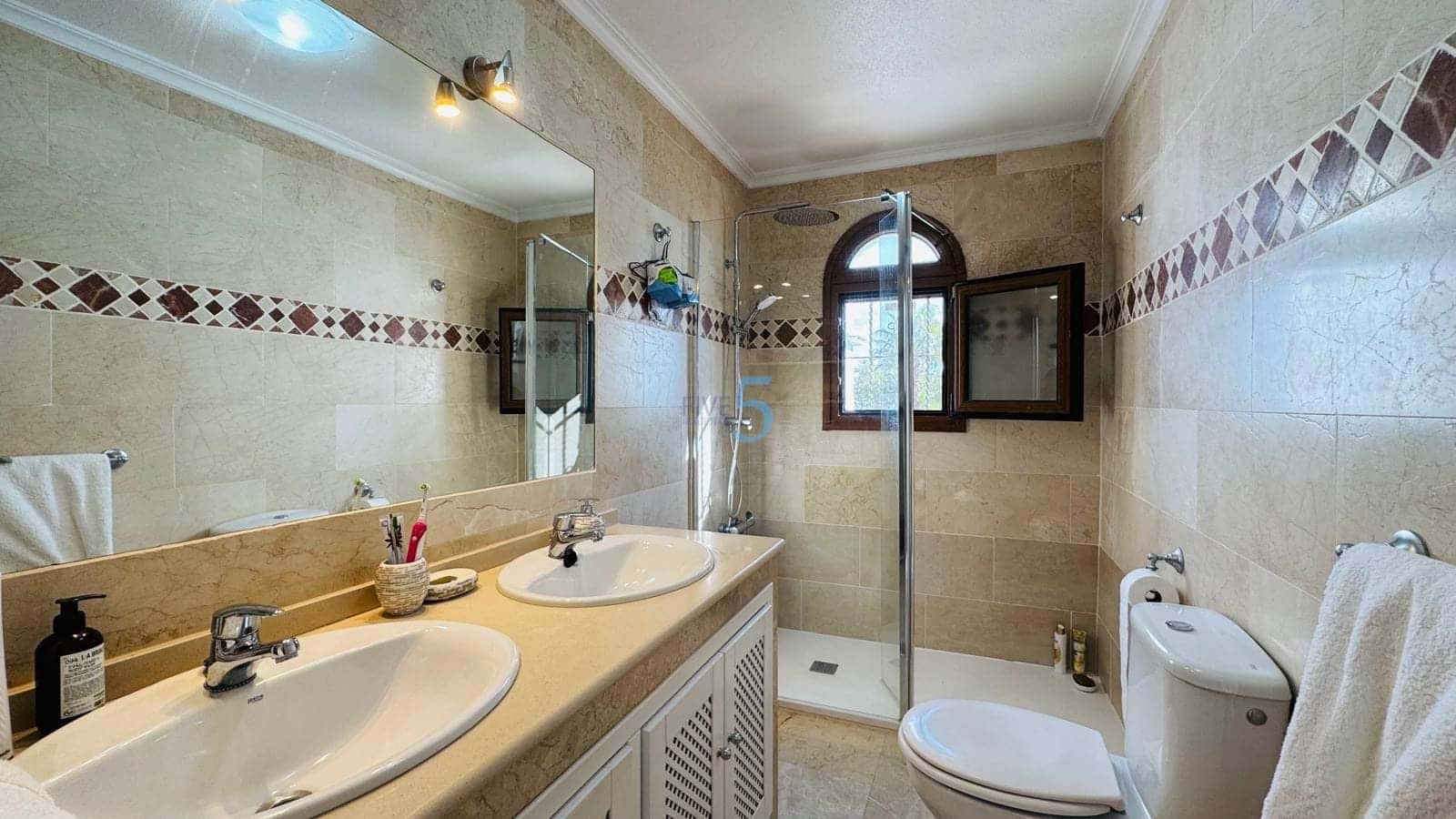 2 quarto Casa em Banda para venda em Villamartin com piscina - 224 900 € (Ref: 9508054)