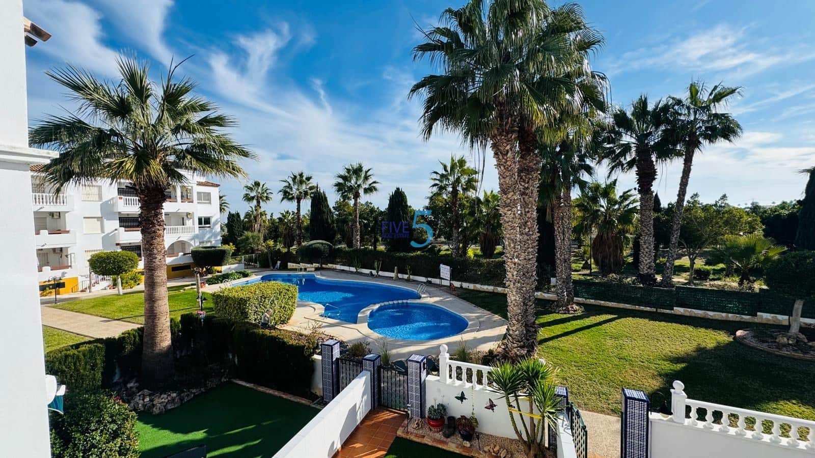 2 quarto Casa em Banda para venda em Villamartin com piscina - 224 900 € (Ref: 9508054)