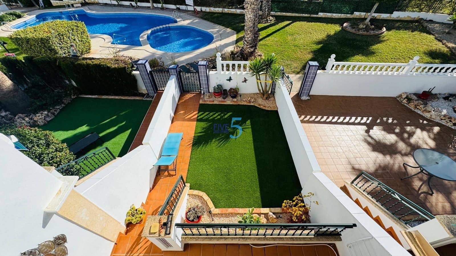 2 quarto Casa em Banda para venda em Villamartin com piscina - 224 900 € (Ref: 9508054)