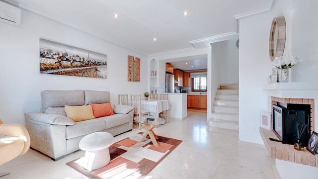 2 makuuhuone Omakotitalo myytävänä paikassa Villamartin, Orihuela mukana uima-altaan - 224 900 € (Ref: 9508054)