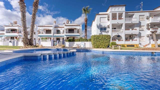 2 makuuhuone Omakotitalo myytävänä paikassa Villamartin, Orihuela mukana uima-altaan - 224 900 € (Ref: 9508054)