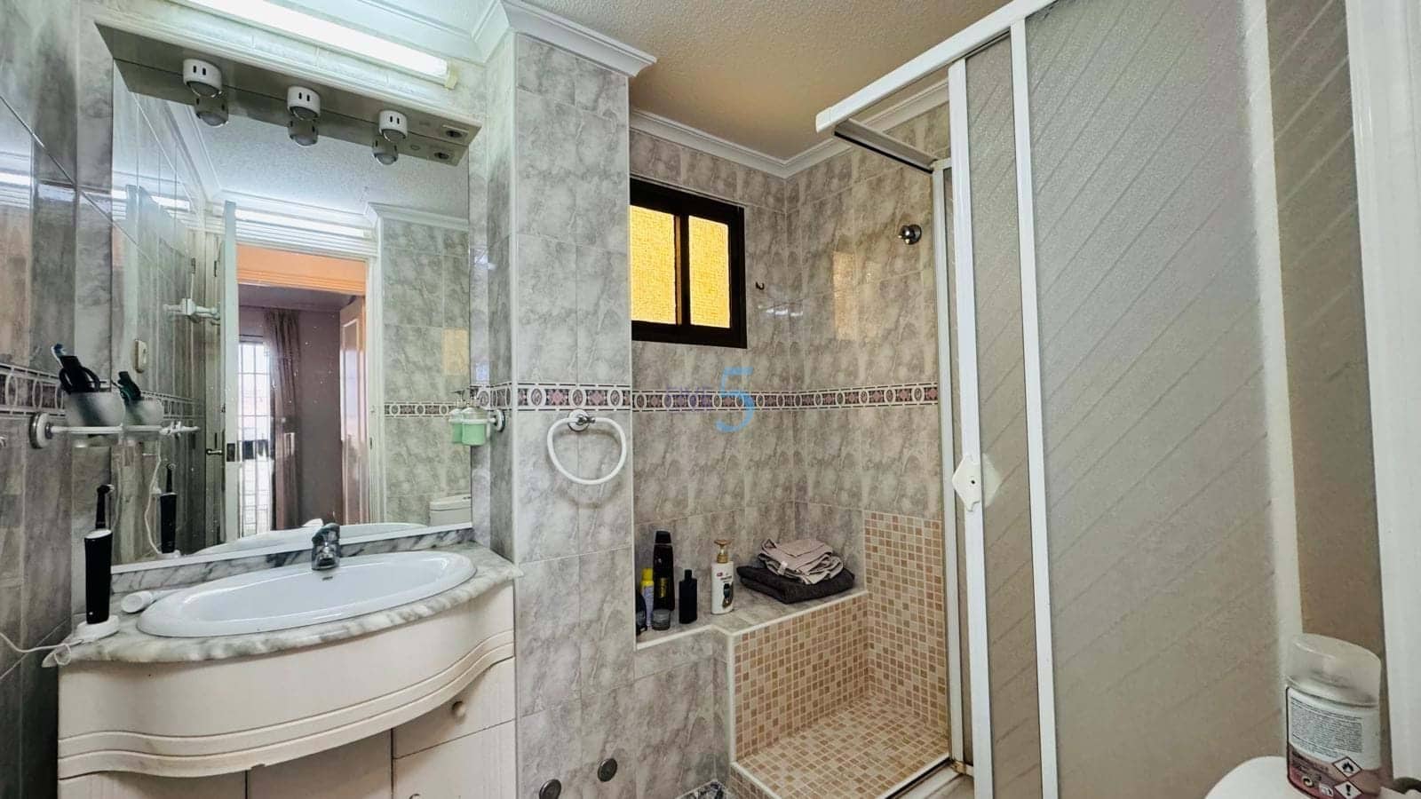 2 sovrum Lägenhet till salu i Torrevieja - 134 900 € (Ref: 9508055)