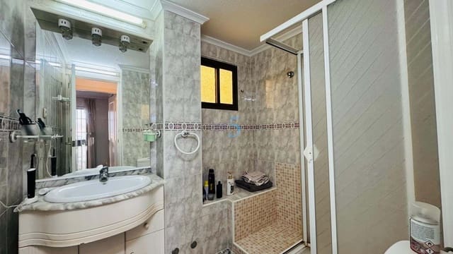 2 sovrum Lägenhet till salu i Torrevieja - 134 900 € (Ref: 9508055)