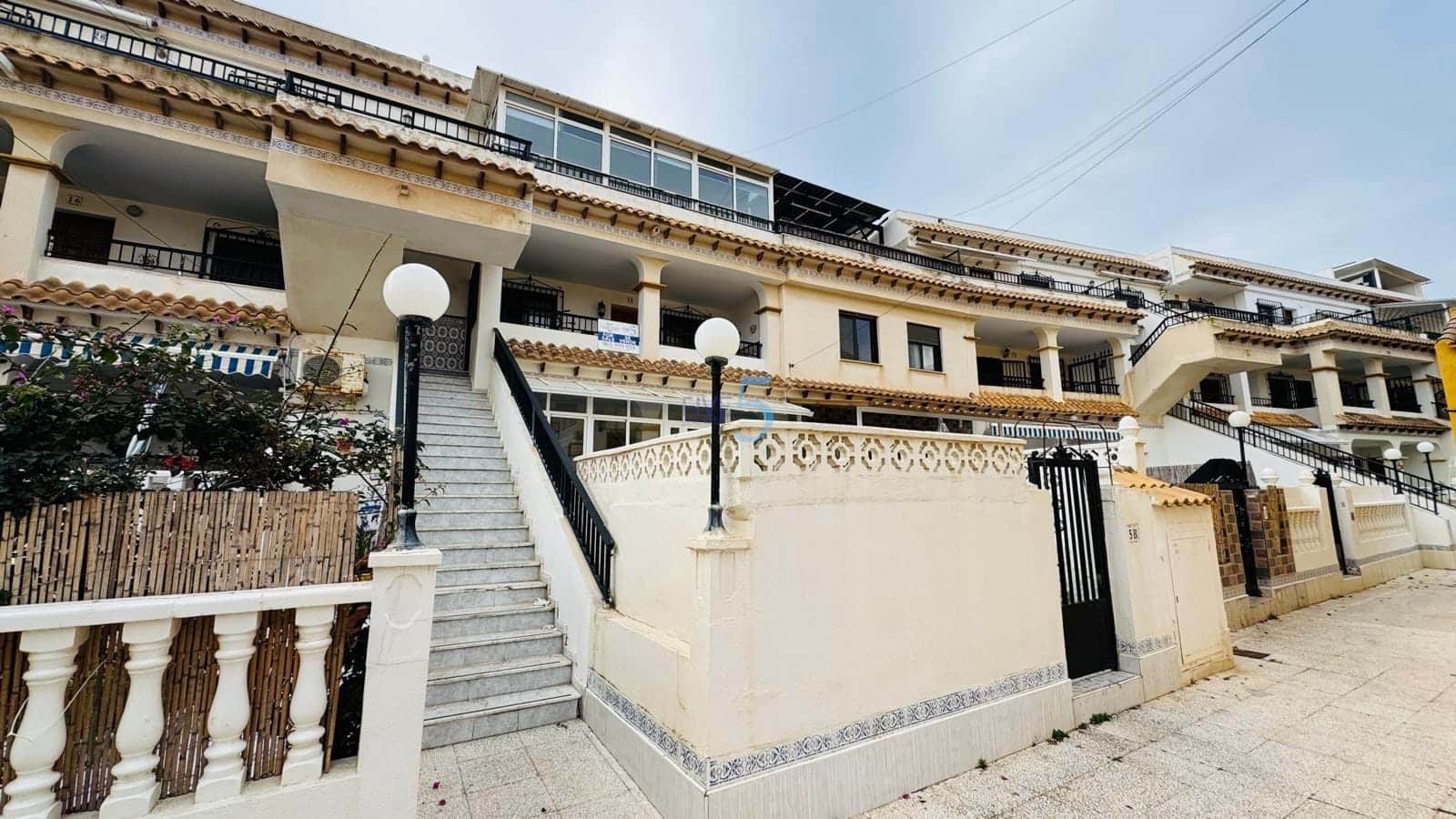 2 sovrum Lägenhet till salu i Torrevieja - 134 900 € (Ref: 9508055)