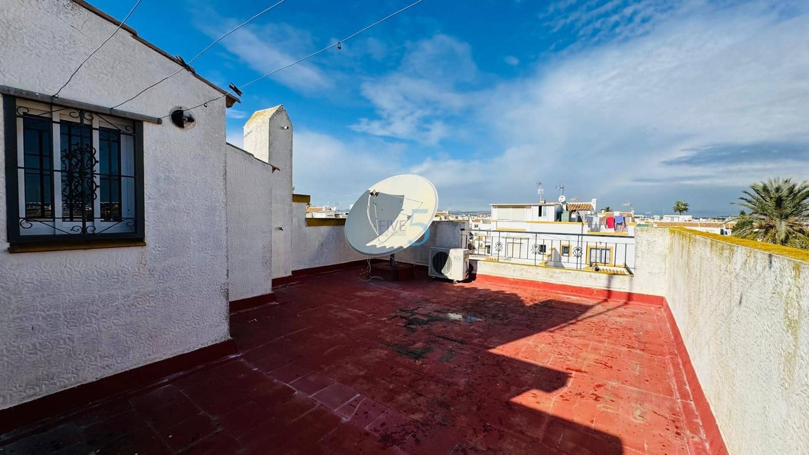 3 sypialnia Dom na sprzedaż w Torrevieja z basenem garażem - 199 900 € (Ref: 9517930)