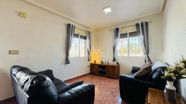 3 sypialnia Dom na sprzedaż w Torrevieja z basenem garażem - 199 900 € (Ref: 9517930)