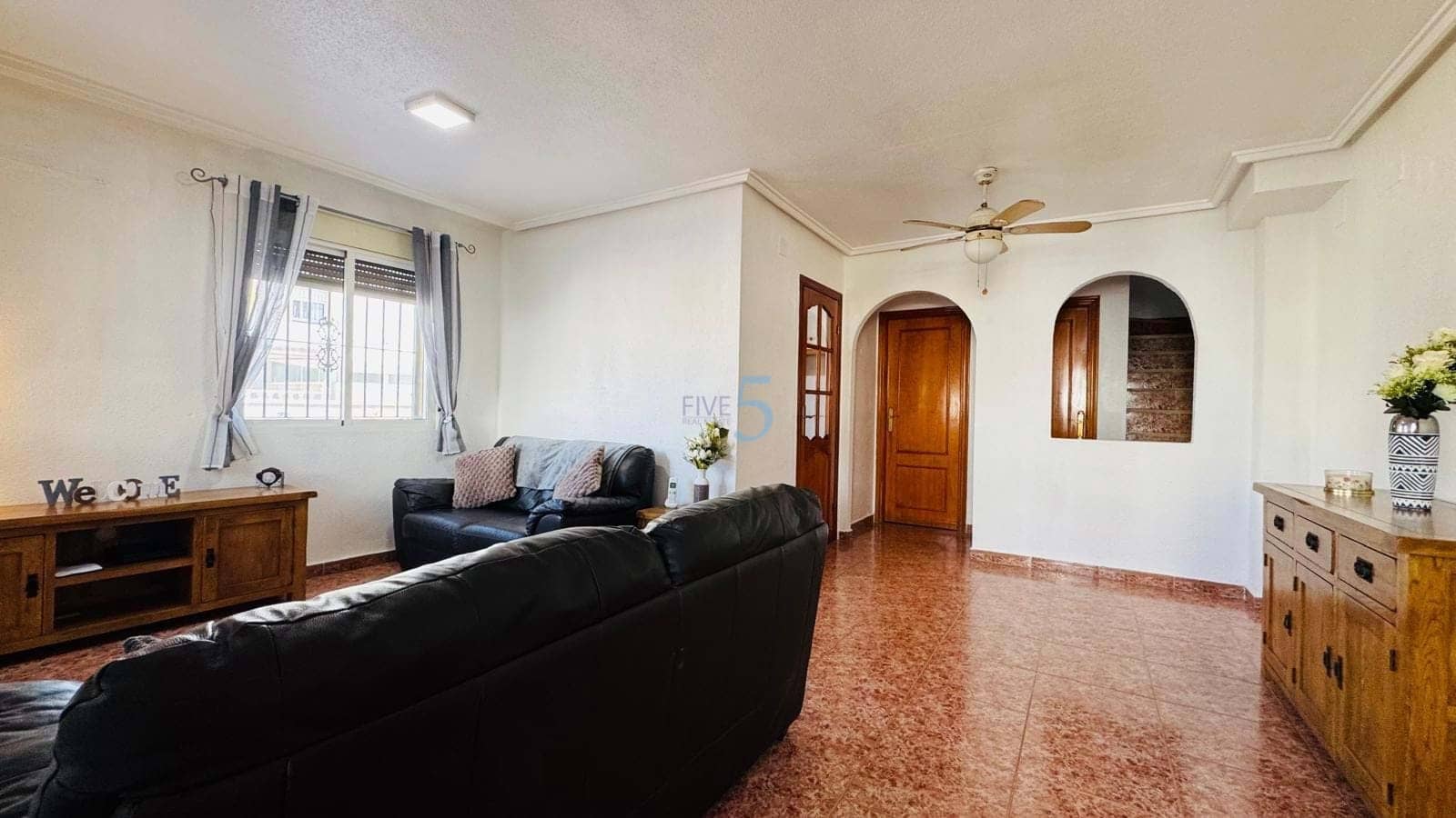 3 sypialnia Dom na sprzedaż w Torrevieja z basenem garażem - 199 900 € (Ref: 9517930)