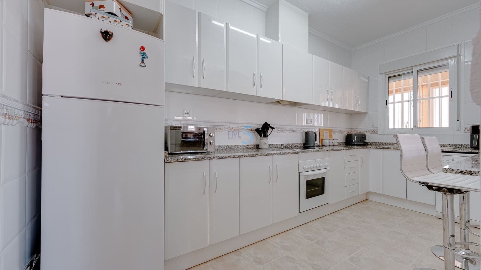 3 bedroom Villa for sale in Rojales with pool - € 430,000 (Ref: 9523059)