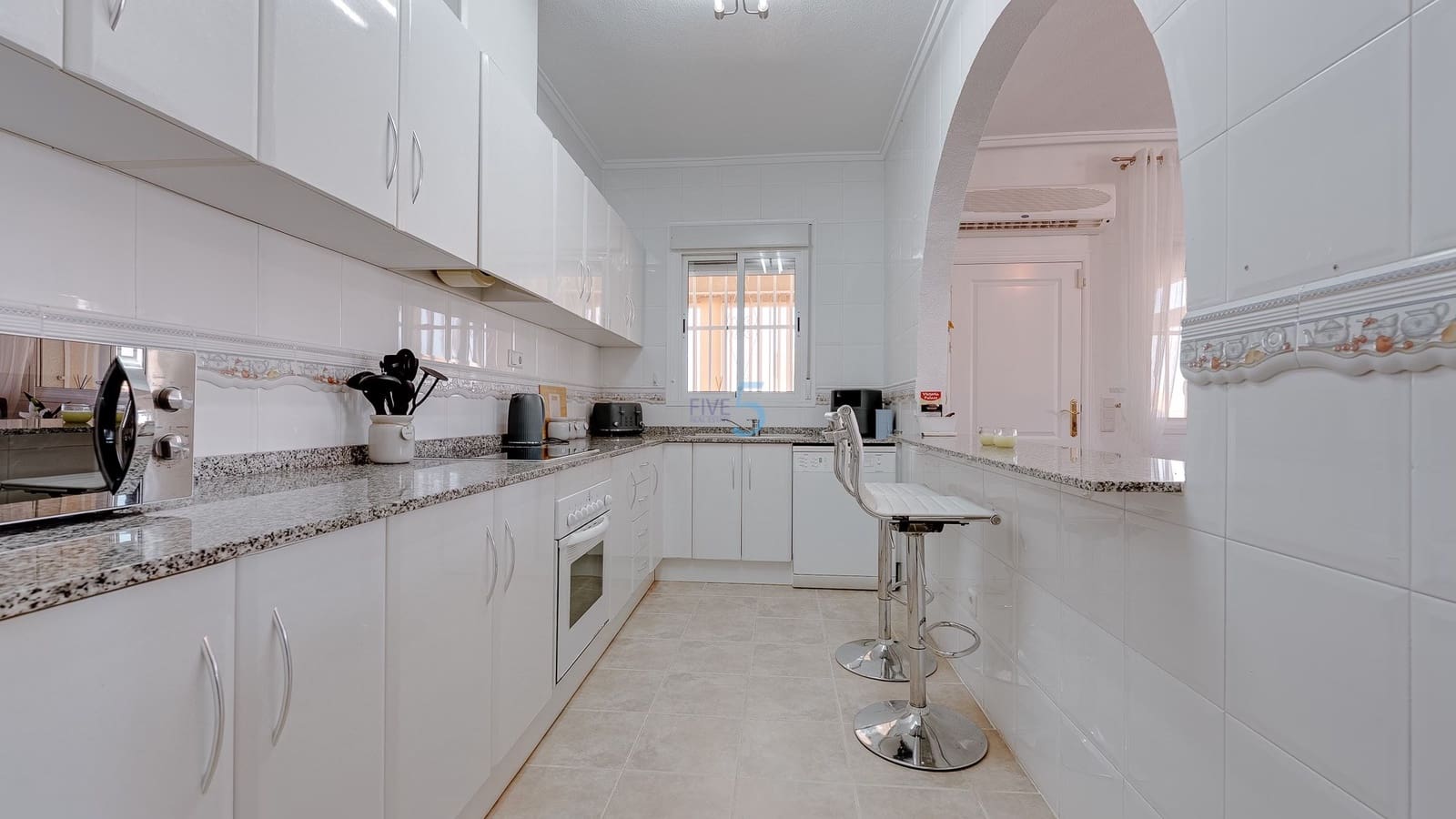 3 bedroom Villa for sale in Rojales with pool - € 430,000 (Ref: 9523059)