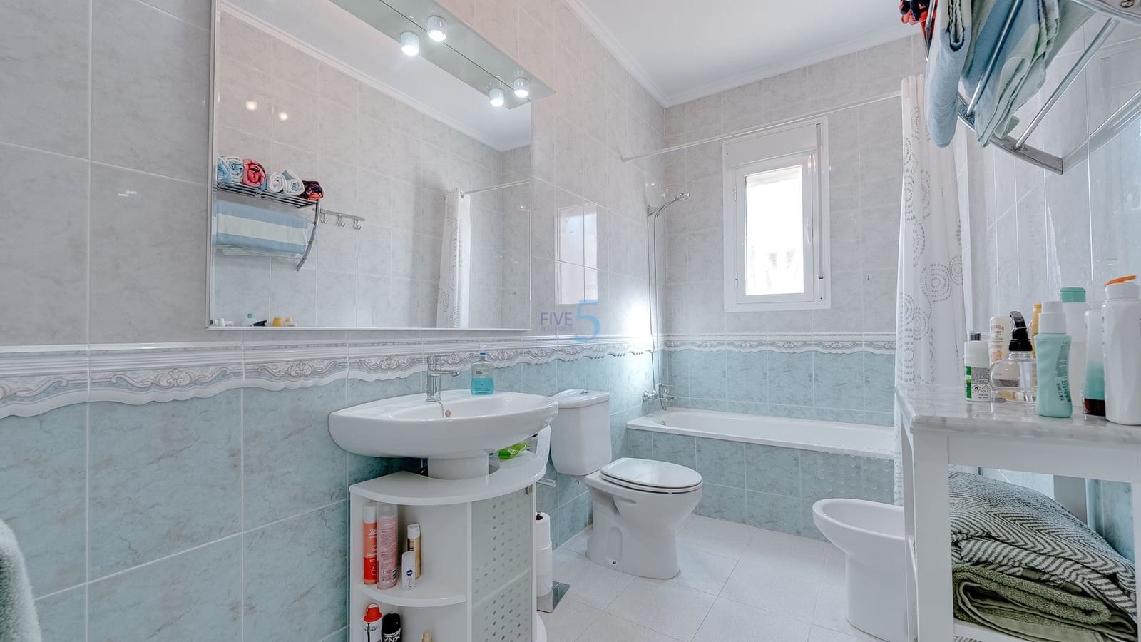 3 bedroom Villa for sale in Rojales with pool - € 430,000 (Ref: 9523059)