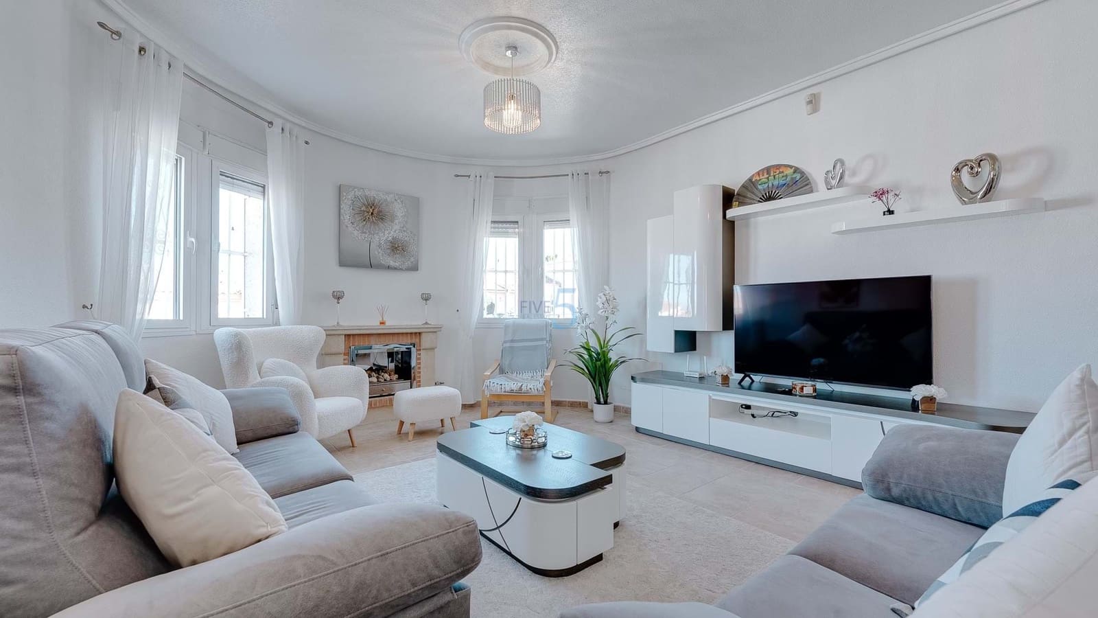 3 bedroom Villa for sale in Rojales with pool - € 430,000 (Ref: 9523059)