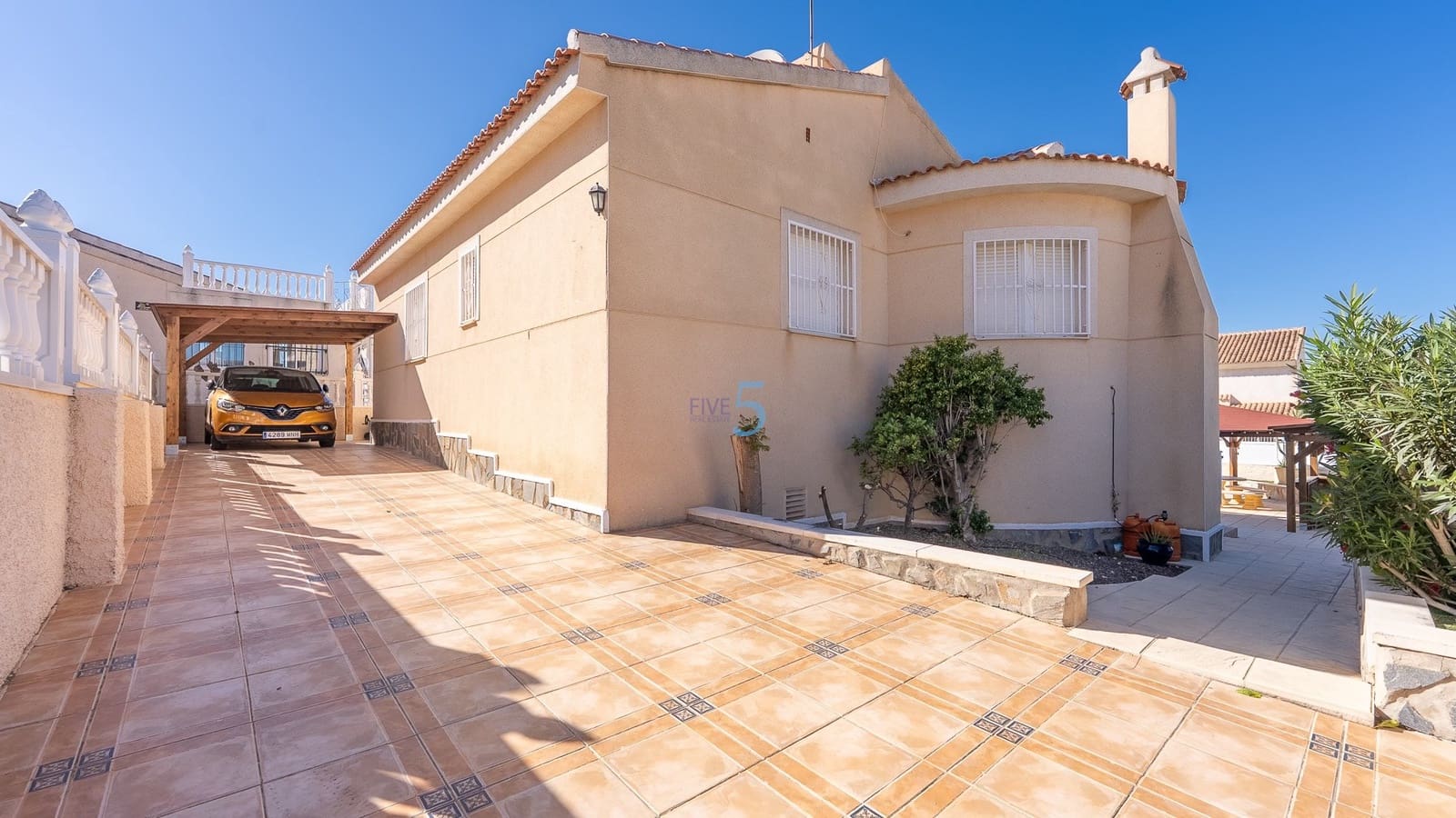 3 bedroom Villa for sale in Rojales with pool - € 430,000 (Ref: 9523059)